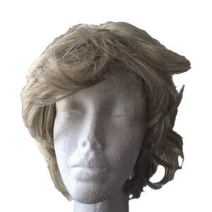 PAULA YOUNG Wig "Leslie" A0455 Blonde Color Hairpiece 14/88A Average Size Cap